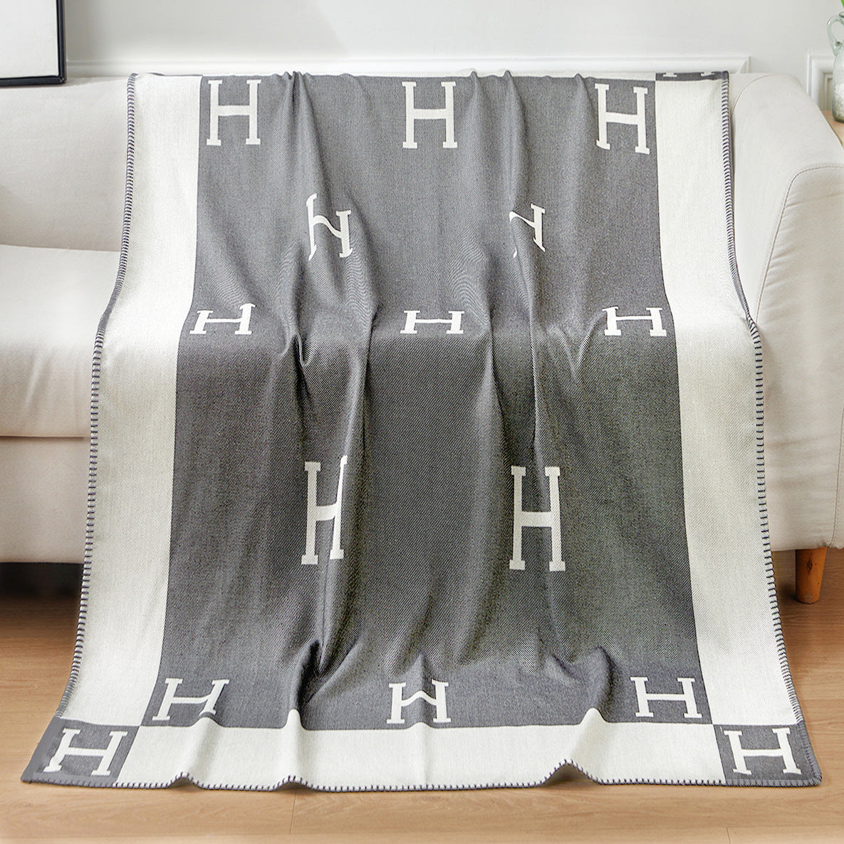 Herme Blanket