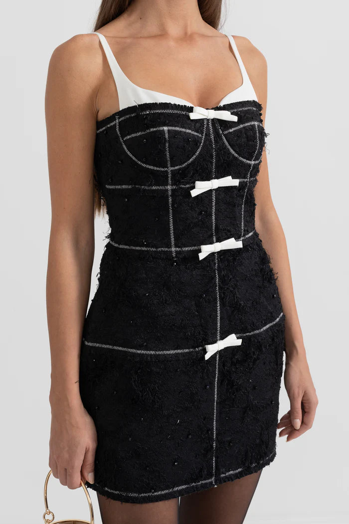 Mini robe avec tissu à motifs en plumes - noir