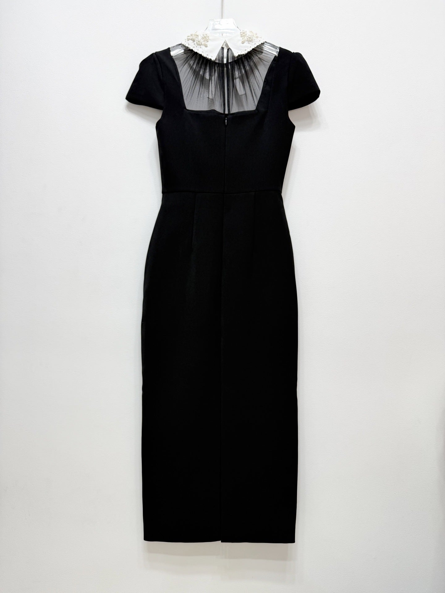 classic black contrast lapel bow dress