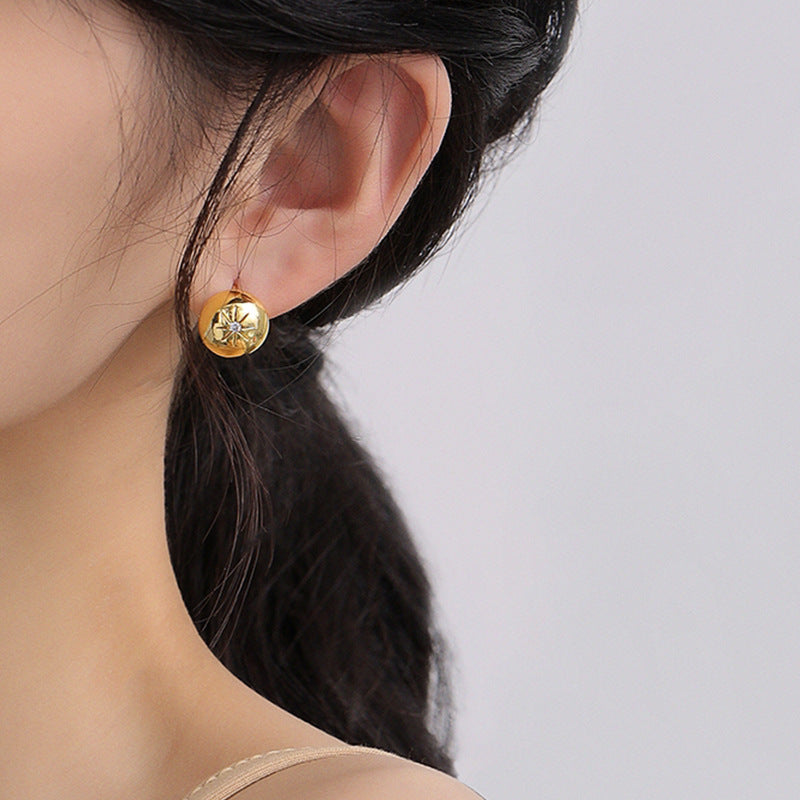 Double-sided stars and fashionable earrings,