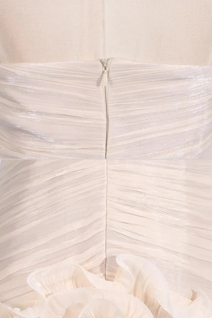 Elegant Ruched Gown With Fitted Bodice And Ruffled Waistline - Ivoire
