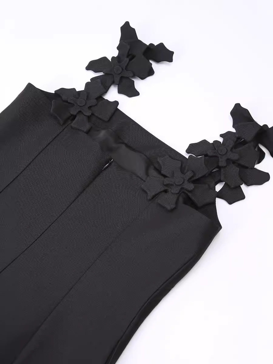 Niche design, handmade flower strap, straight neckline, cinched waist, short skirt, niche fashion, suspender A-line dress