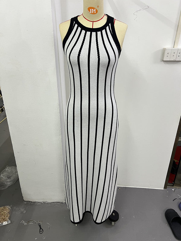 crew neck sleeveless maxi dress