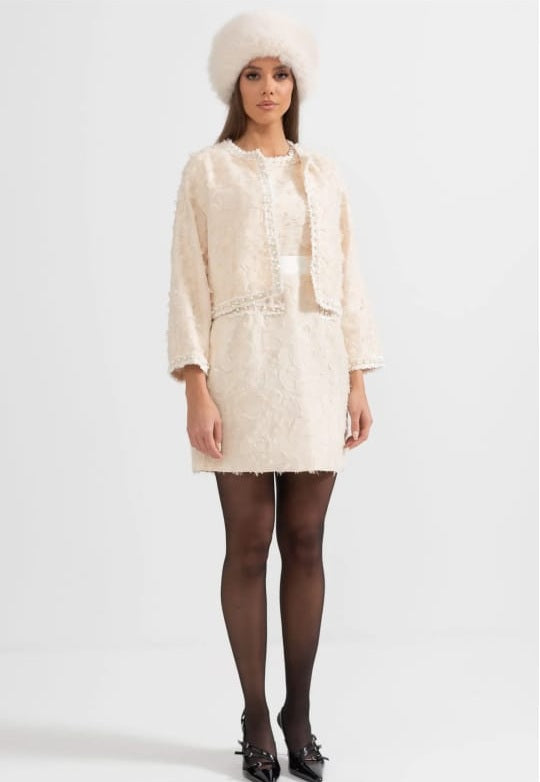 Feather Pattern Two-Piece Set With Pearl Details - Ivoire