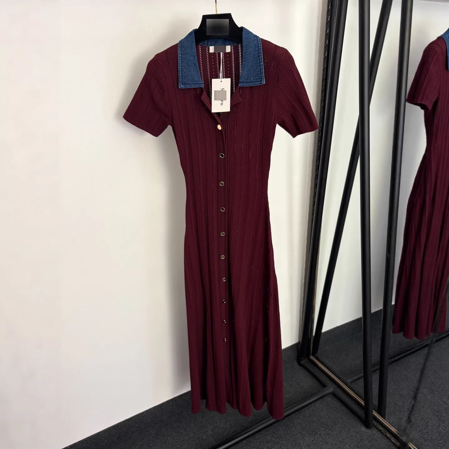 Waist-Cinching Knitted Short-Sleeve Dress