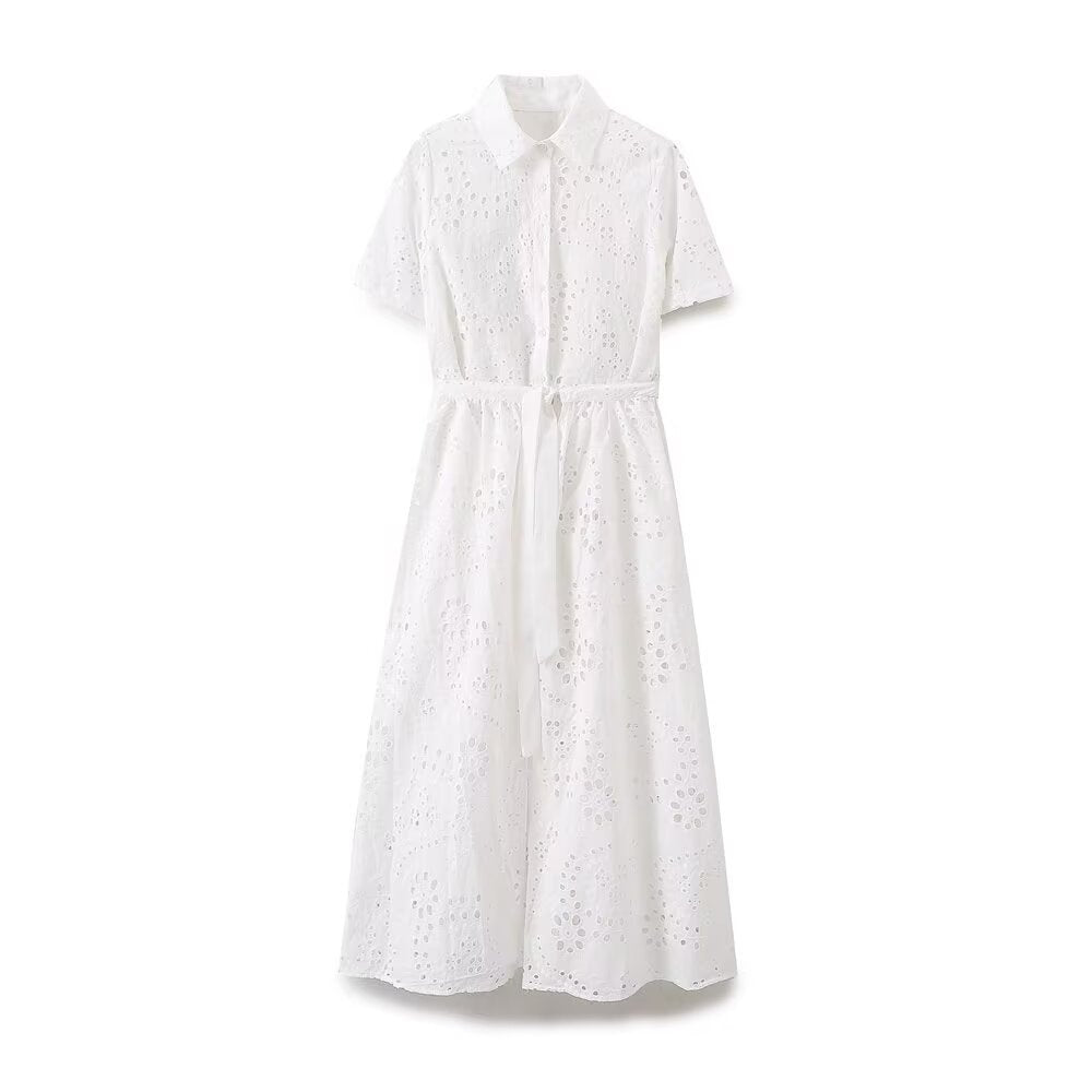 Robe blanche pure à revers