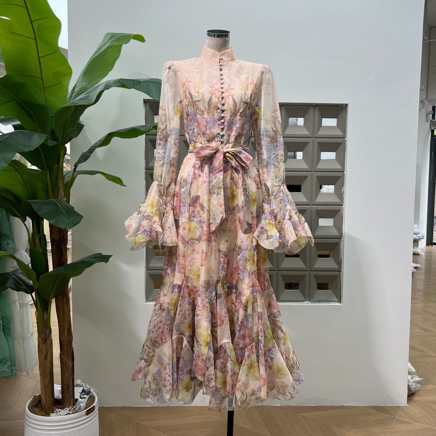 Flower Bud Large Hem Lace-Up Dress