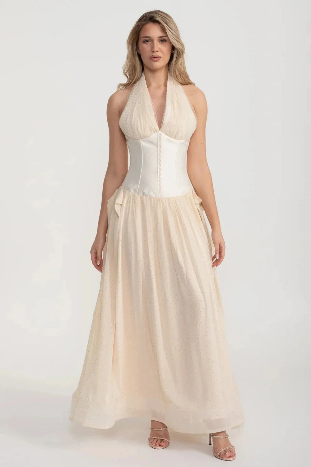 Robe élégante avec corsage de style corset ajusté et jupe maxi fluide - ivoire
