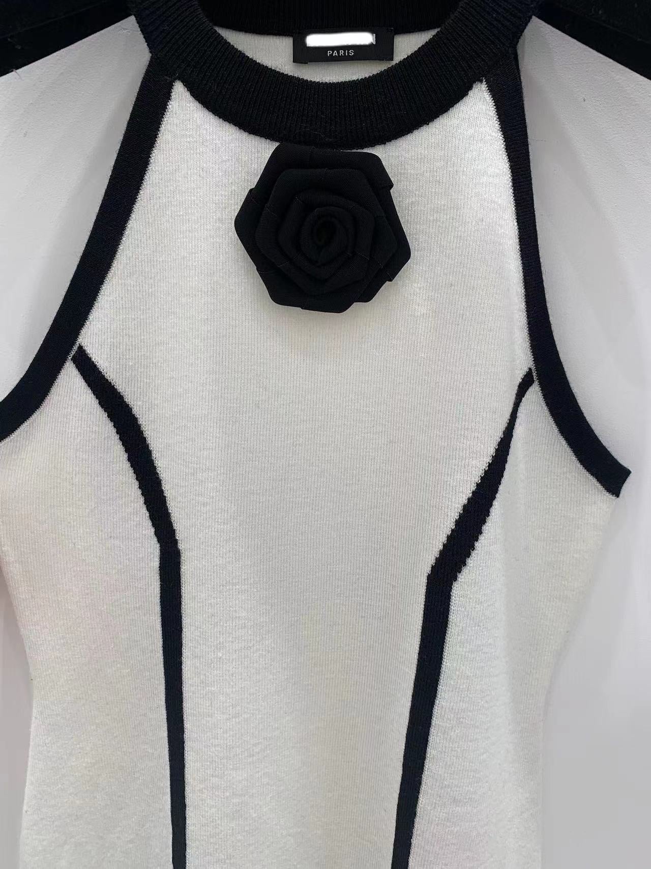 Dress with rose detail