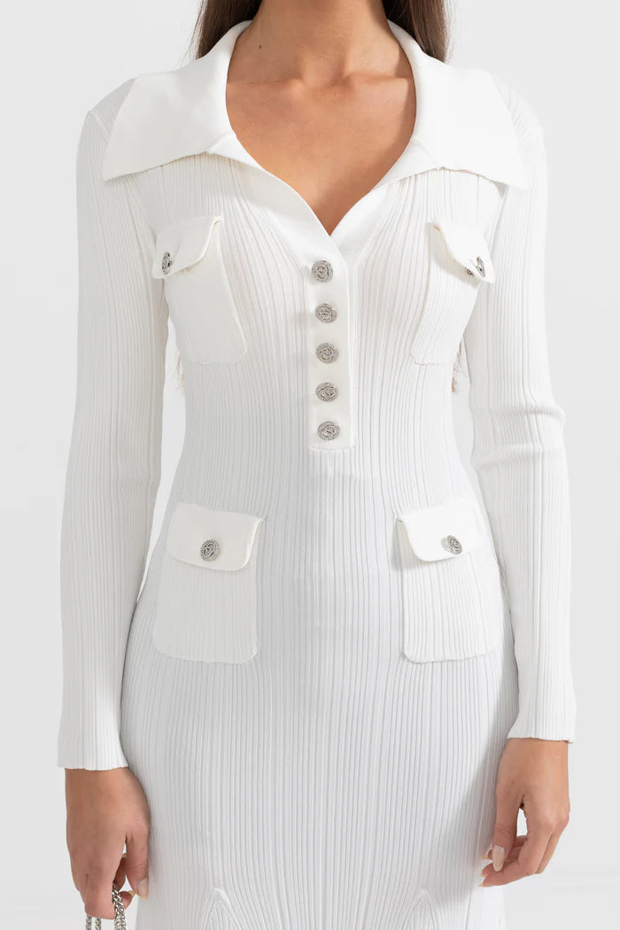 Elegant Ribbed Dress With Long Sleeves - White