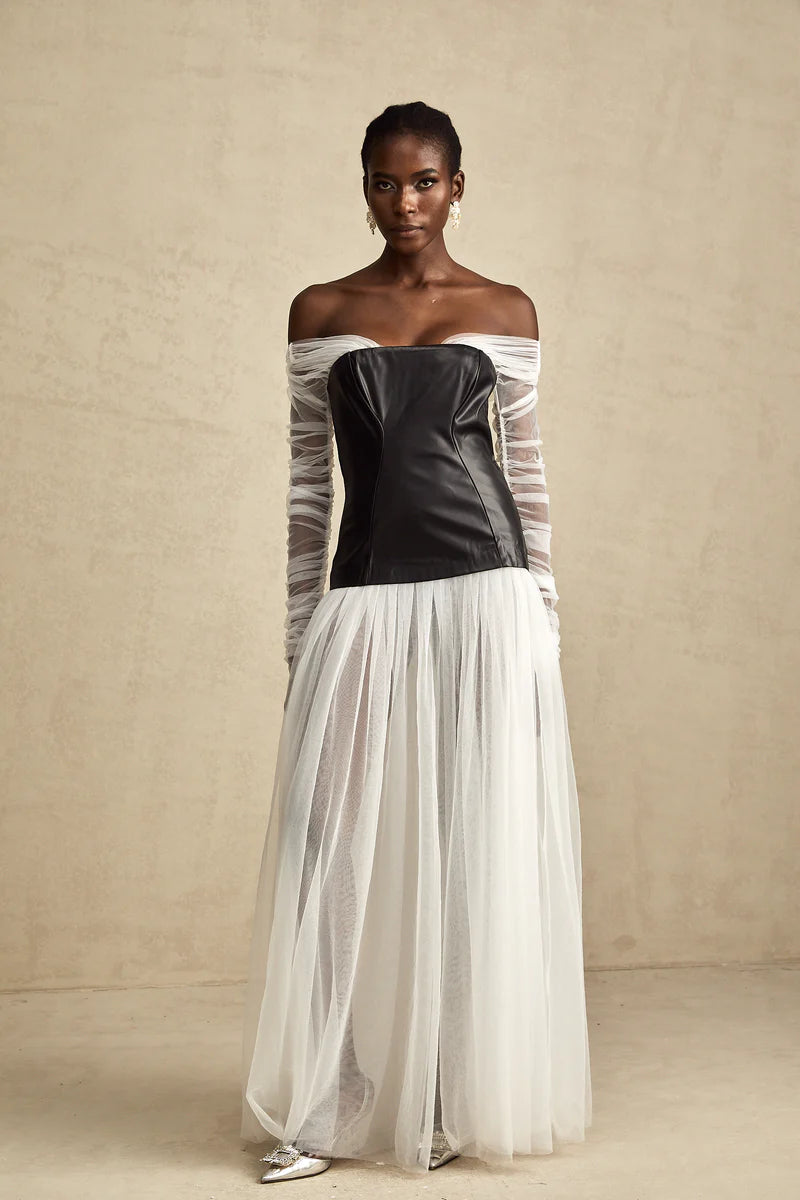 Robe maxi lambrissée de couleur contraste de la clémentine