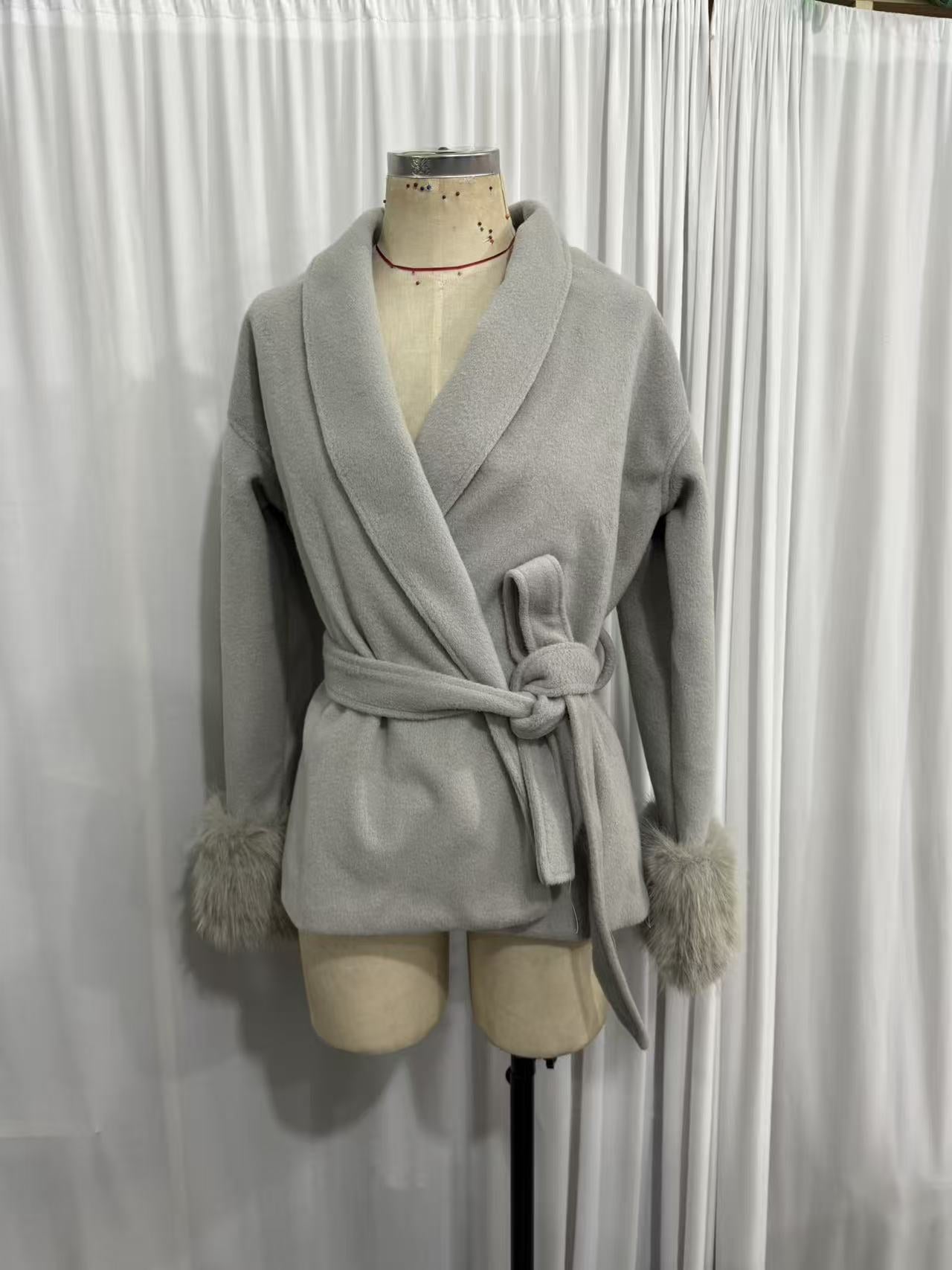 Soft Loose Lapel Solid Color Woolen Coat