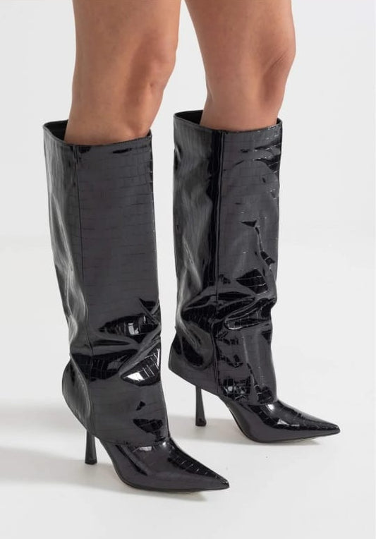 Knee-High Alligator Skin Pattern Pointed Boots - Black