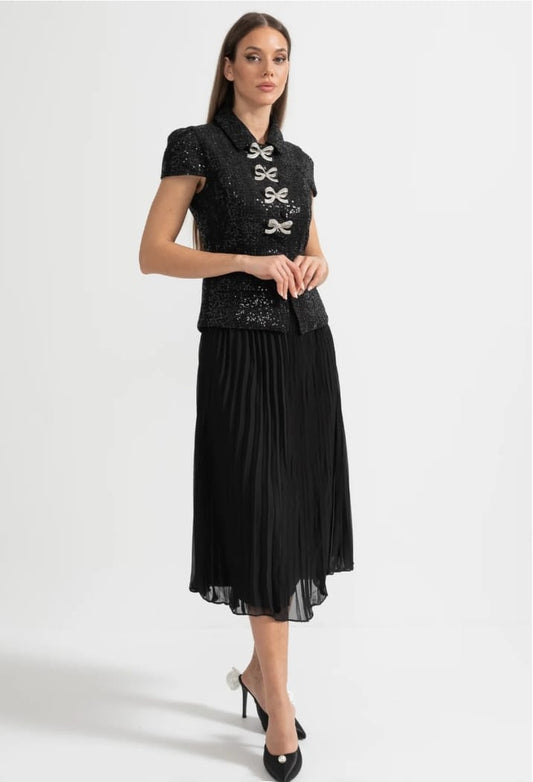 Elegant Dress With Sequined Top And Pleated Skirt - Black