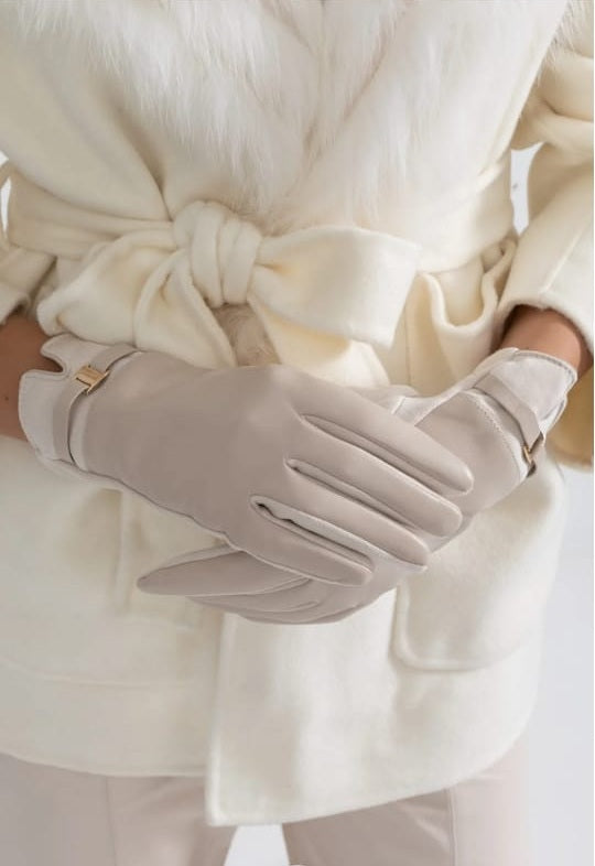 Vegan Leather And Suede Gloves With Gold Buckle Detail - Beige