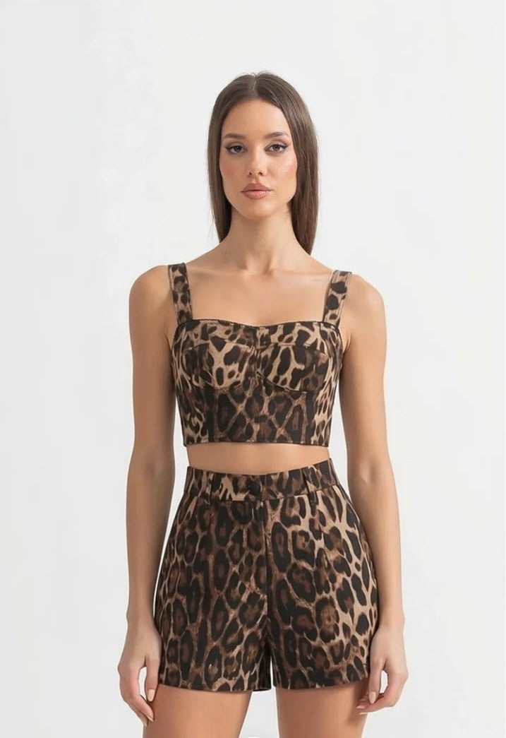 Leopard Print Crop Top and Tailored Shorts Set with Wide Straps – Brown