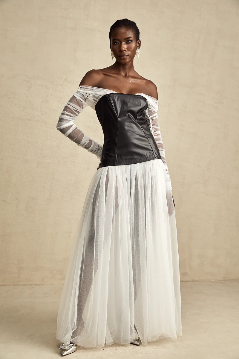 Robe maxi lambrissée de couleur contraste de la clémentine