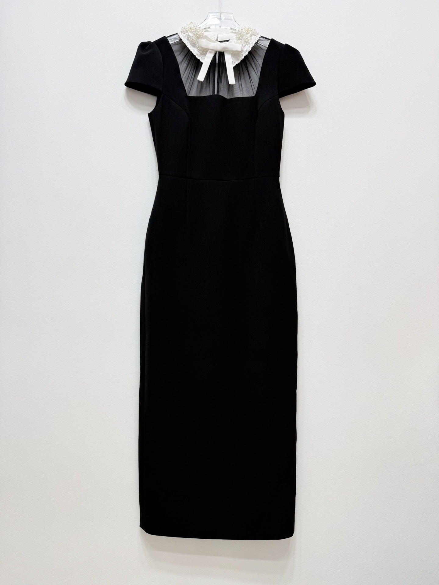 classic black contrast lapel bow dress