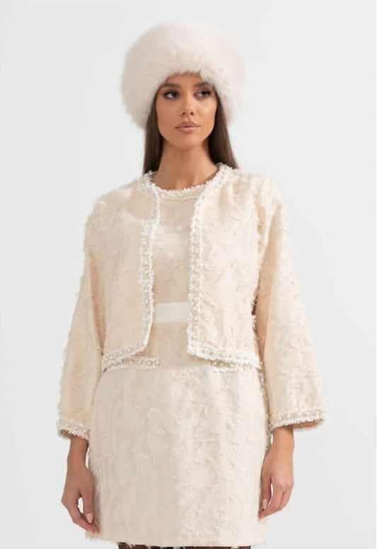 Feather Pattern Two-Piece Set With Pearl Details - Ivoire