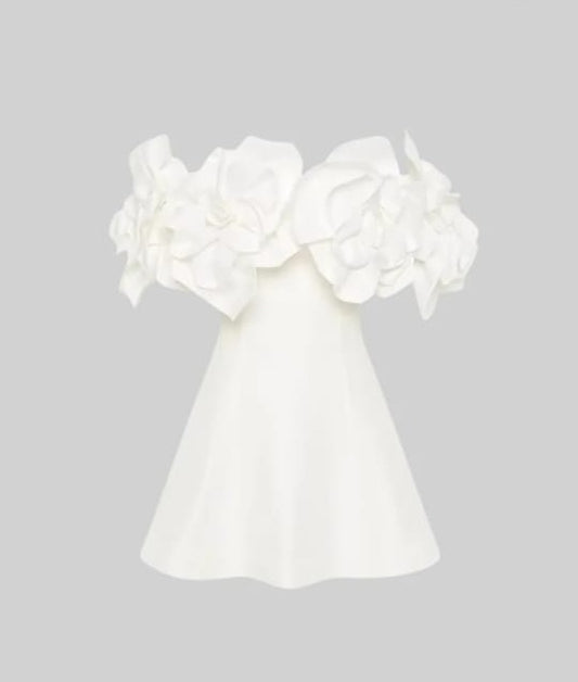 Off shoulder mini dress with large febric  floral