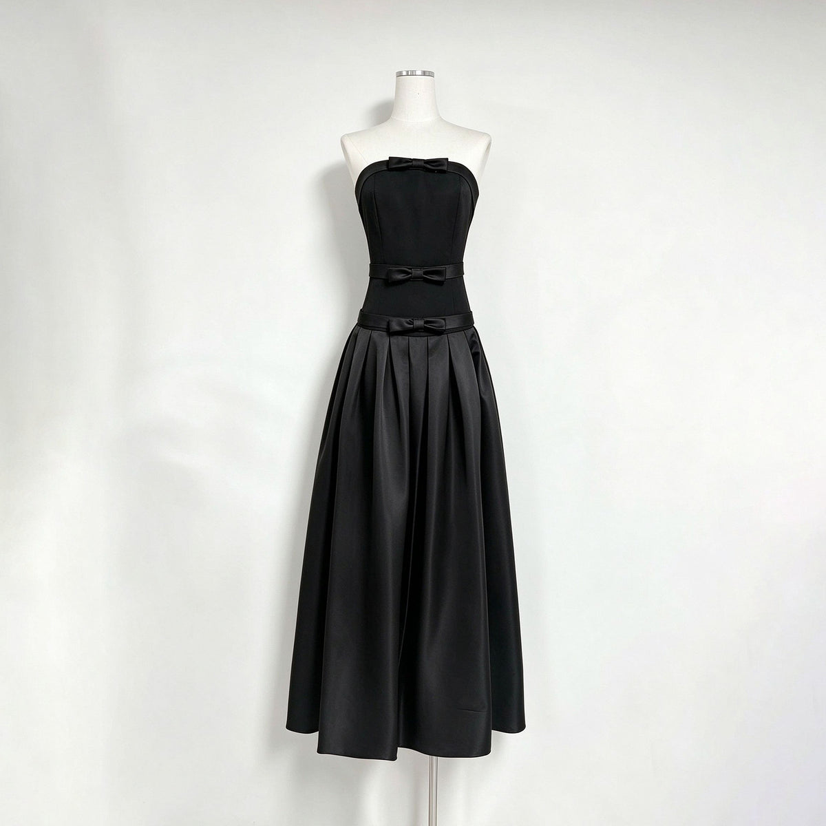 Bow Noir Gown
