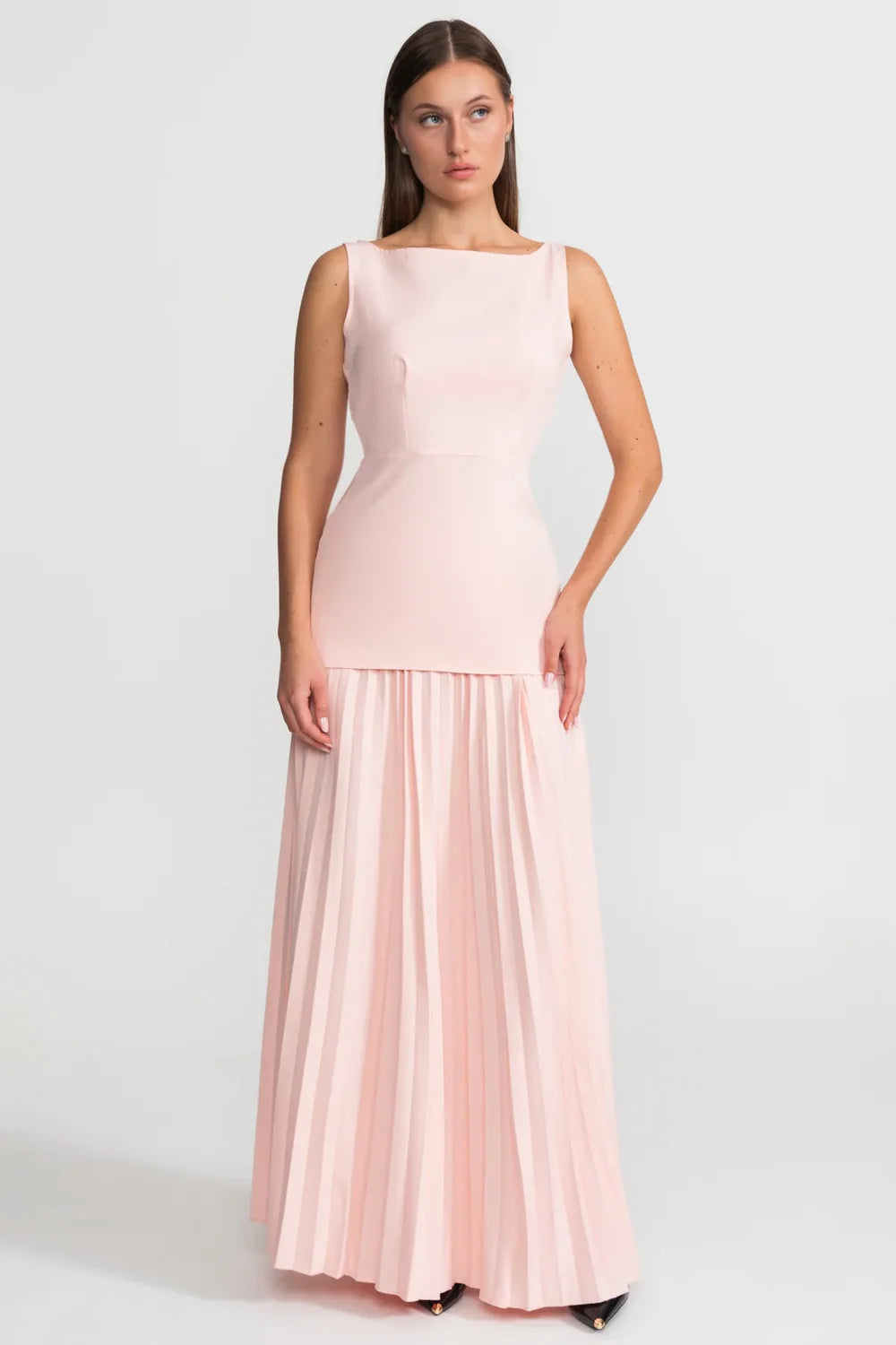 Sleeveless Maxi Co-Ord With Tailored Bodice And Pleated Skirt - Peach