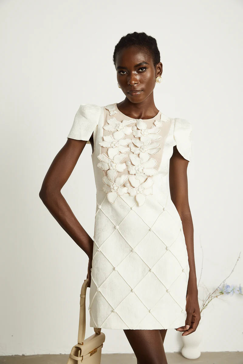 Coralie White Petal-Detail Mini robe robe
