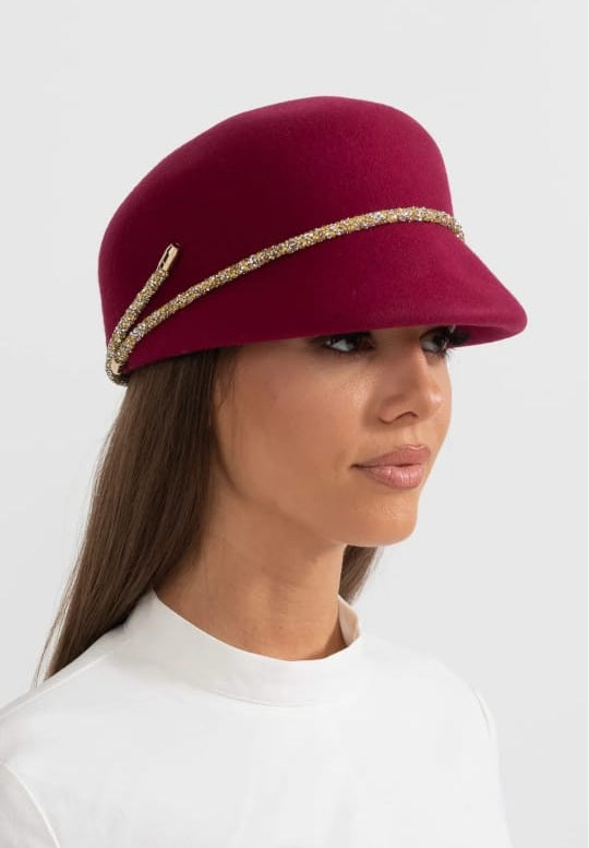 Short Brim Hat With Wrapped Detail - Burgundy