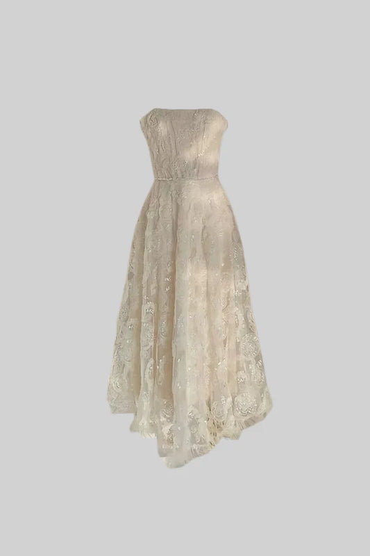 Strapless Lace Gown With Fitted Bodice And Floral Motif - Ivoire