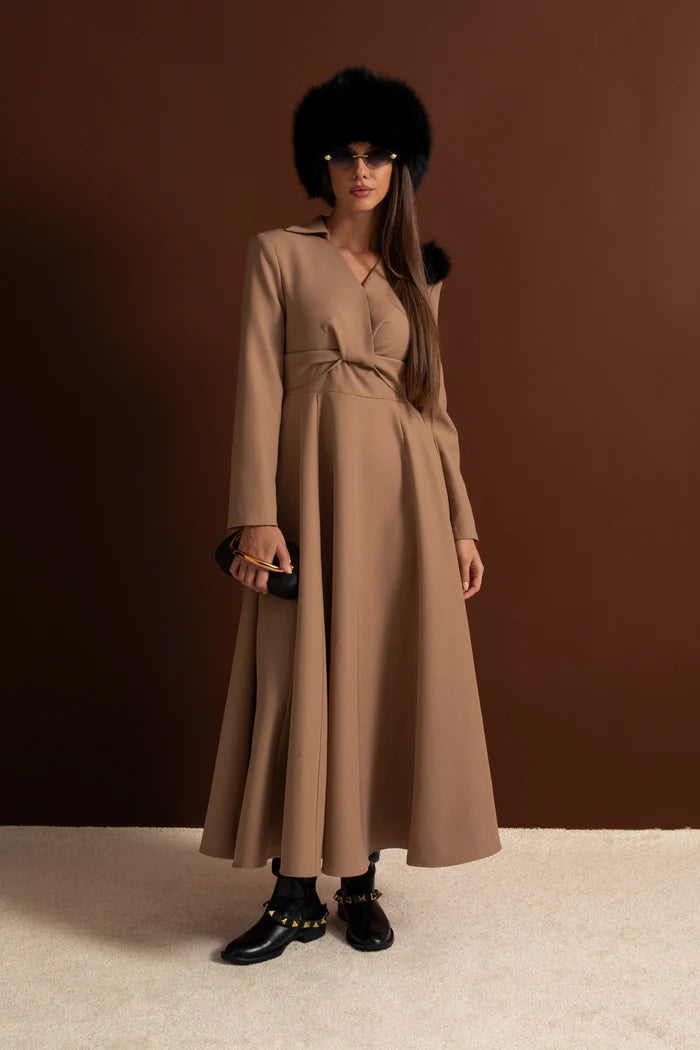 Long Sleeve Dress With Knotted Waist Detail – Camel