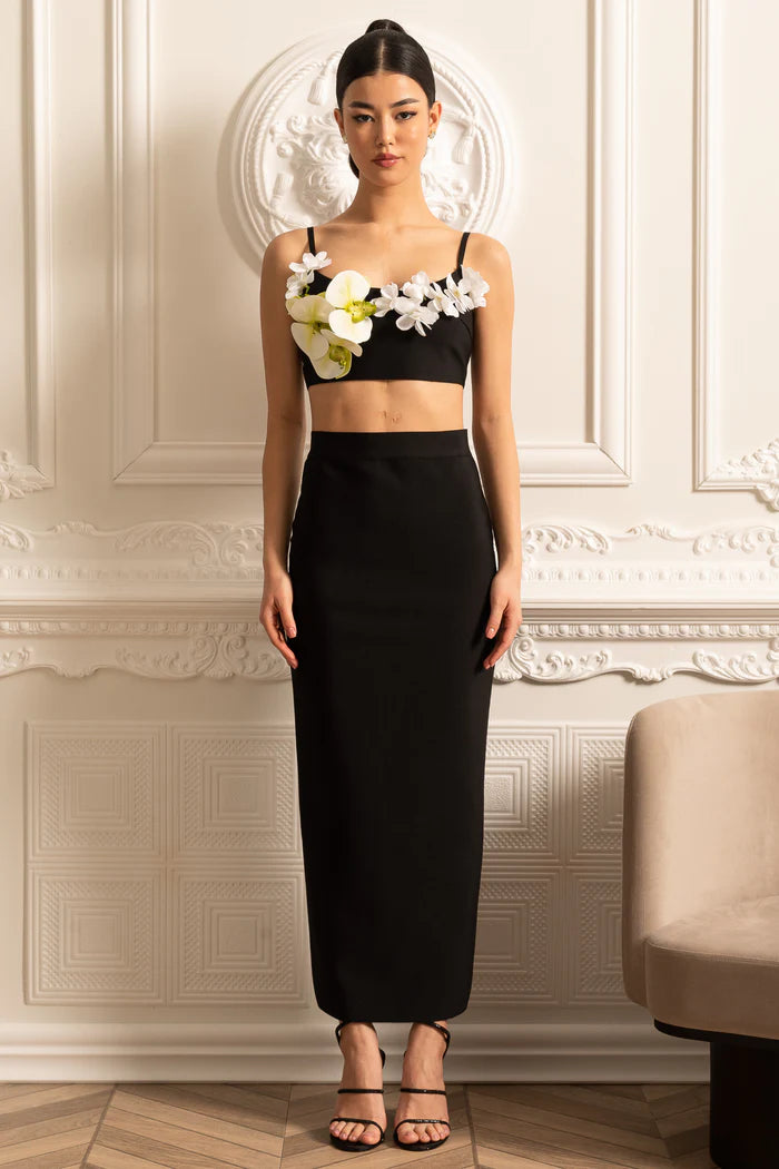 Fitted Co-Ord Set With Natural Aspect Floral Embellishments - Black