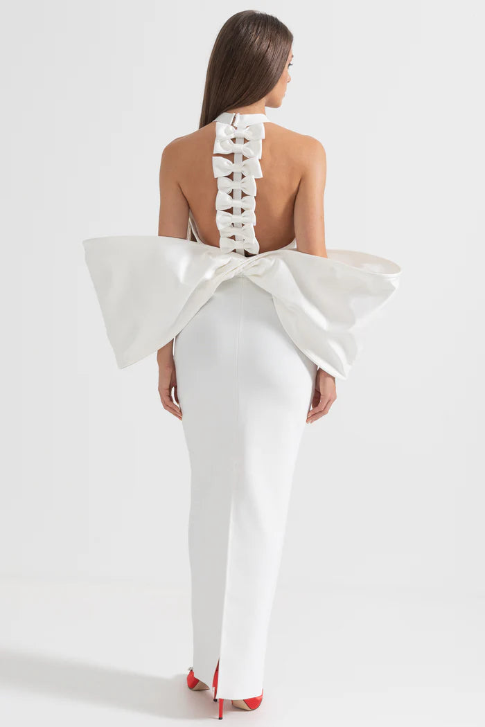 Elegant Dress With Back Bow Details