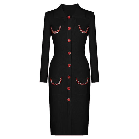 Löst schlankes Perlenkleid mit langem Ärmel zurück