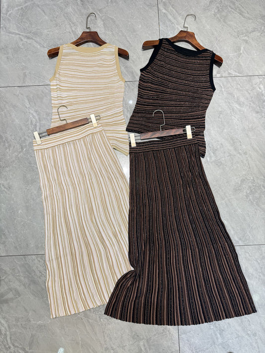 Sleeveless Vest + Stripesd Skirt Two-Piece