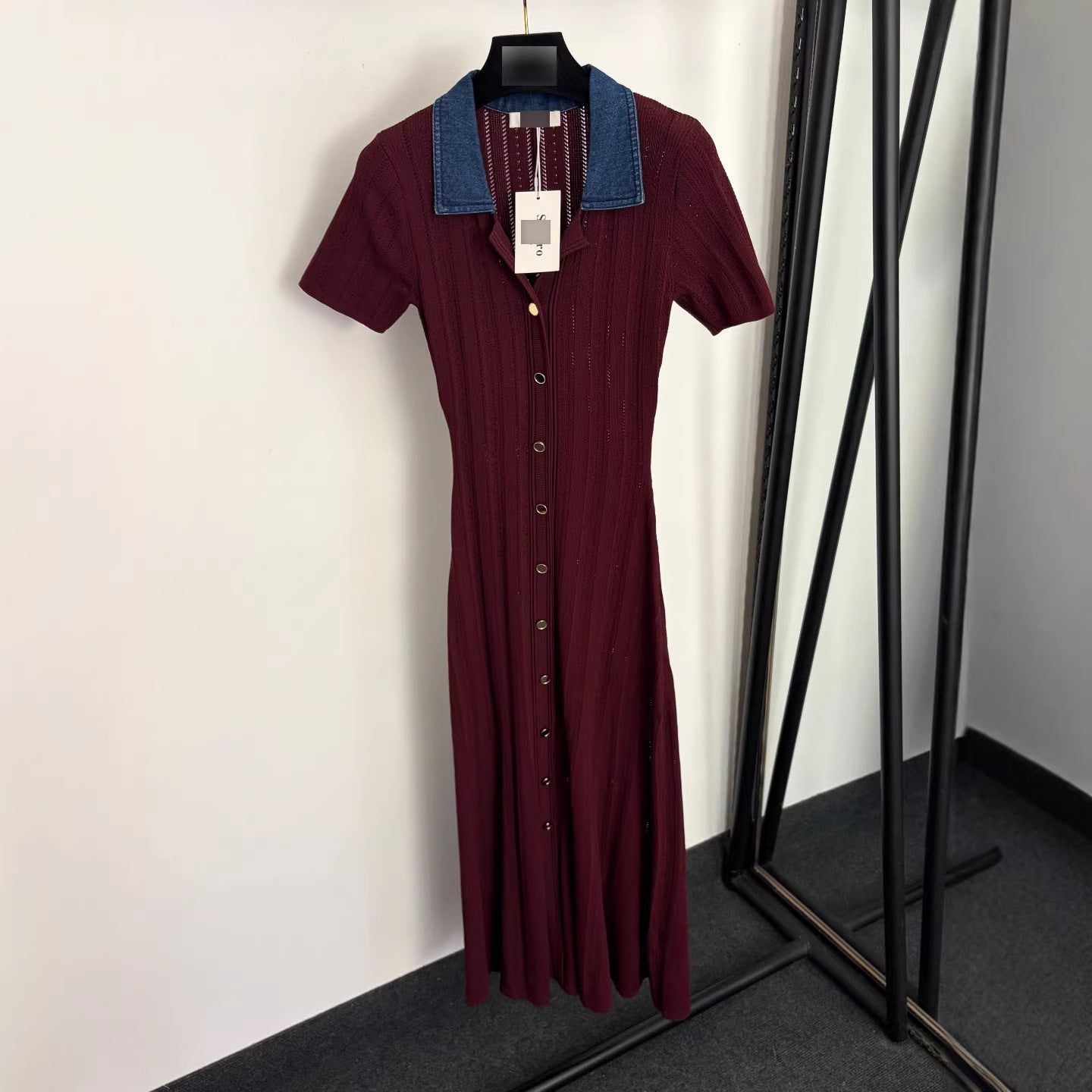 Waist-Cinching Knitted Short-Sleeve Dress
