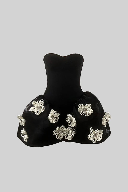 Mini-robe élégante avec des embellissements de fleurs argentées 3D - noir