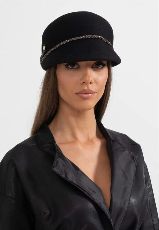 Short Brim Hat With Wrapped Detail - Black