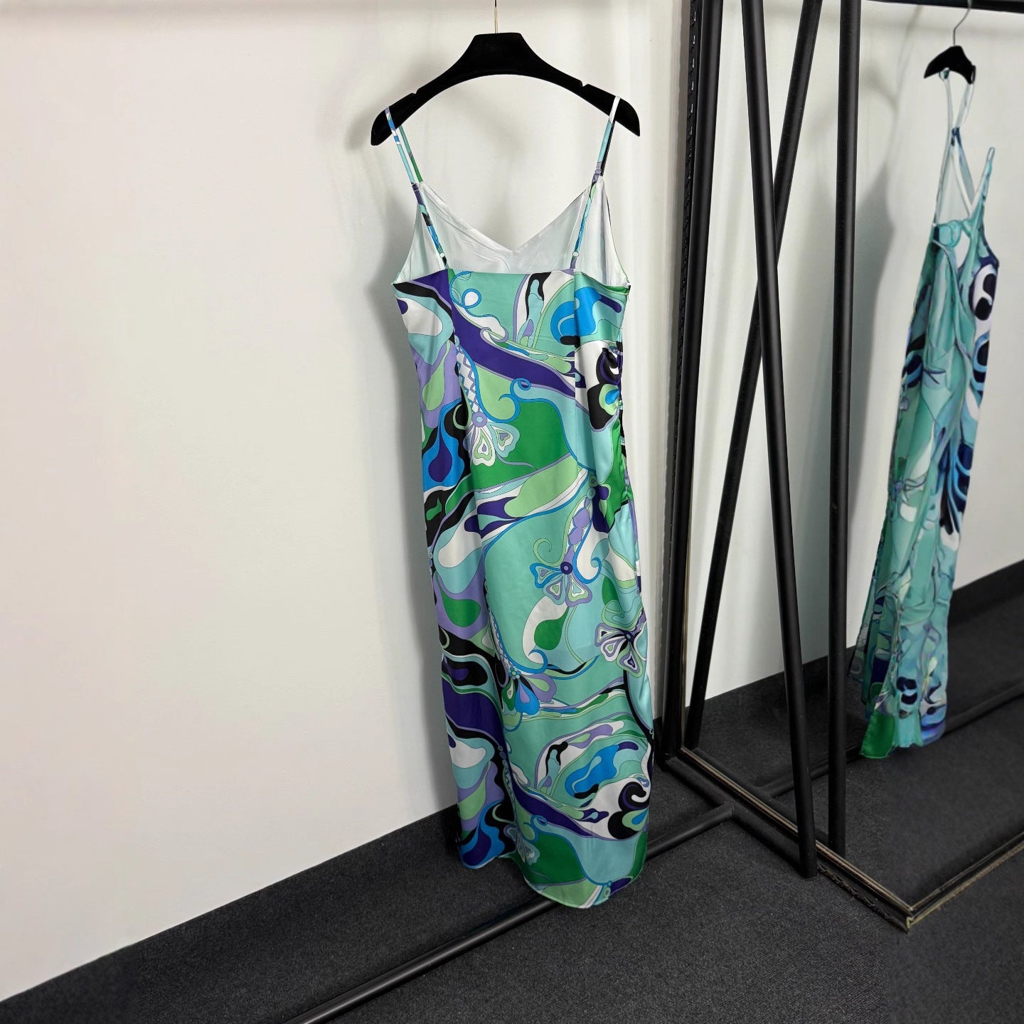 Printed Hem Slit Suspender Dress