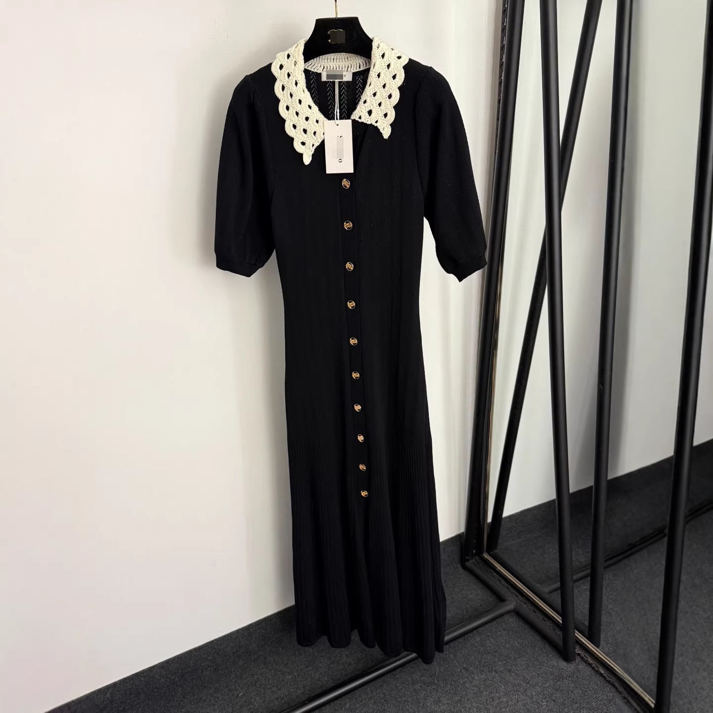cut-out lace collar puff sleeve dress