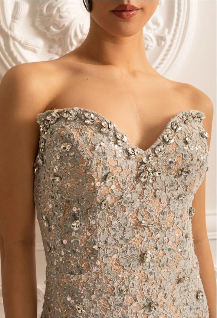 PATTERNED STRAPLESS DRESS WITH FRINGE DETAILING AT HEM - SILVER