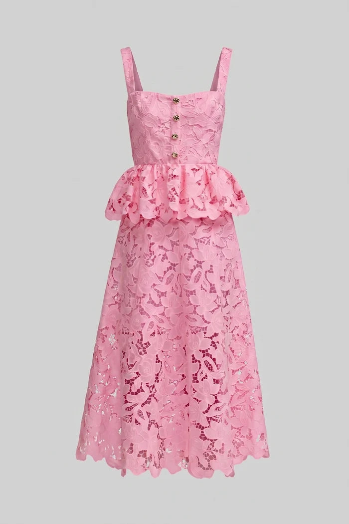 Sleeveless Lace Peplum Dress With Midi Skirt And Golden Buttons - Pink