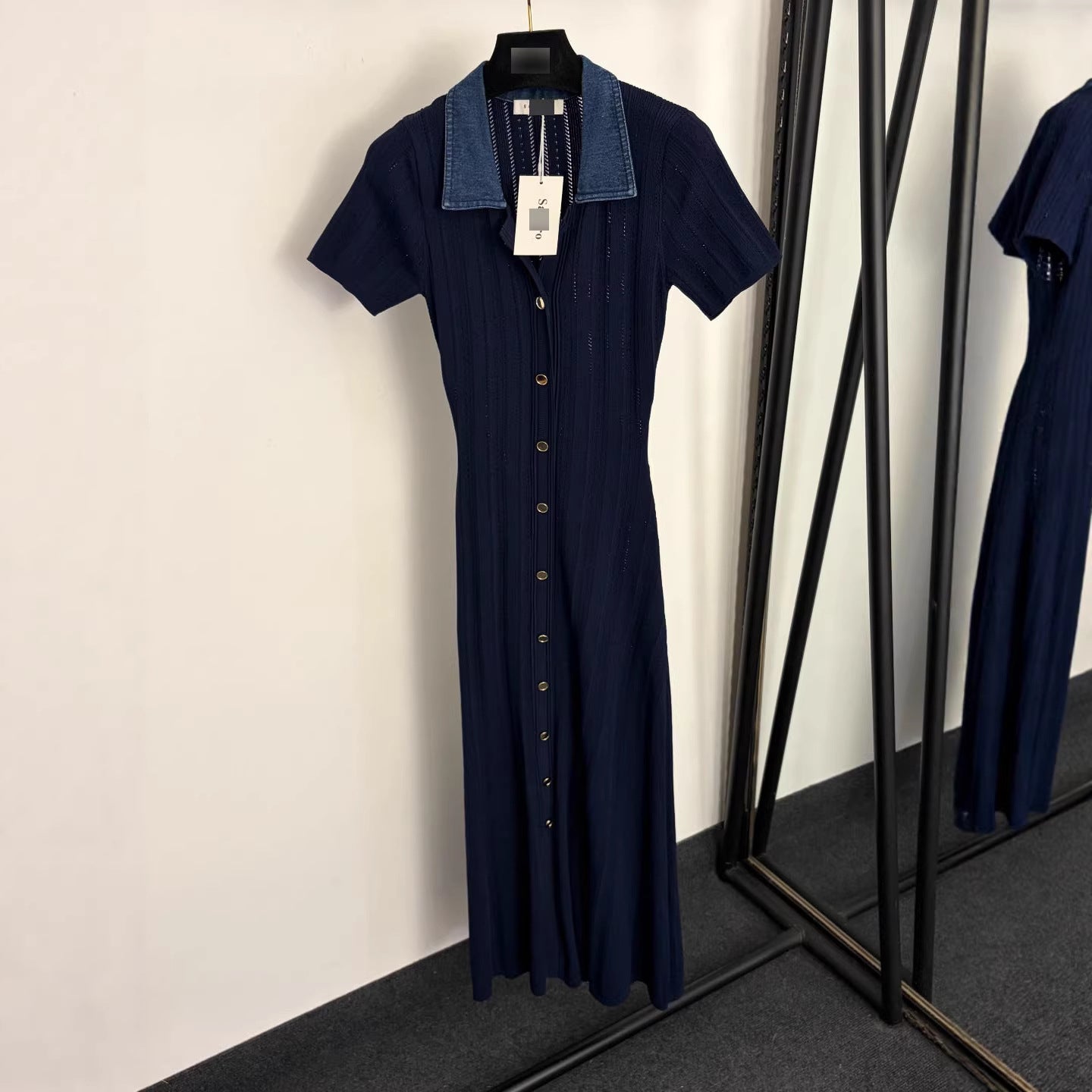 Waist-Cinching Knitted Short-Sleeve Dress