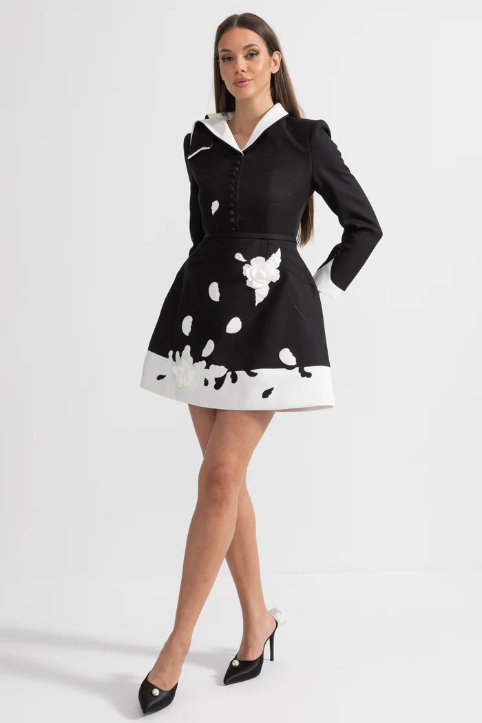 Floral Embellished Dress With Contrasting White Collar And Decorative Fabric Flowers - Black