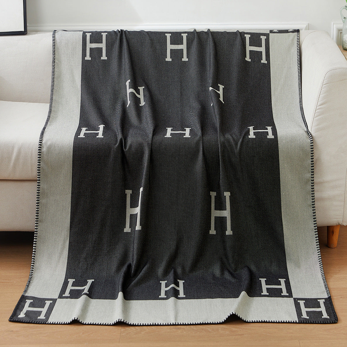 Herme Blanket
