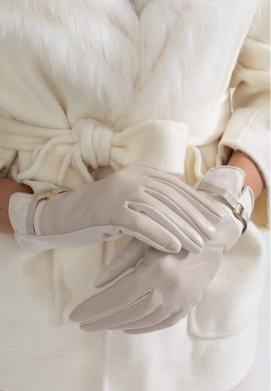 Vegan Leather And Suede Gloves With Gold Buckle Detail - Beige