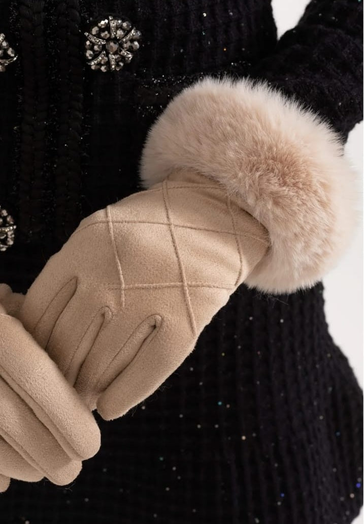Suede Quilted Gloves With Fur - Beige