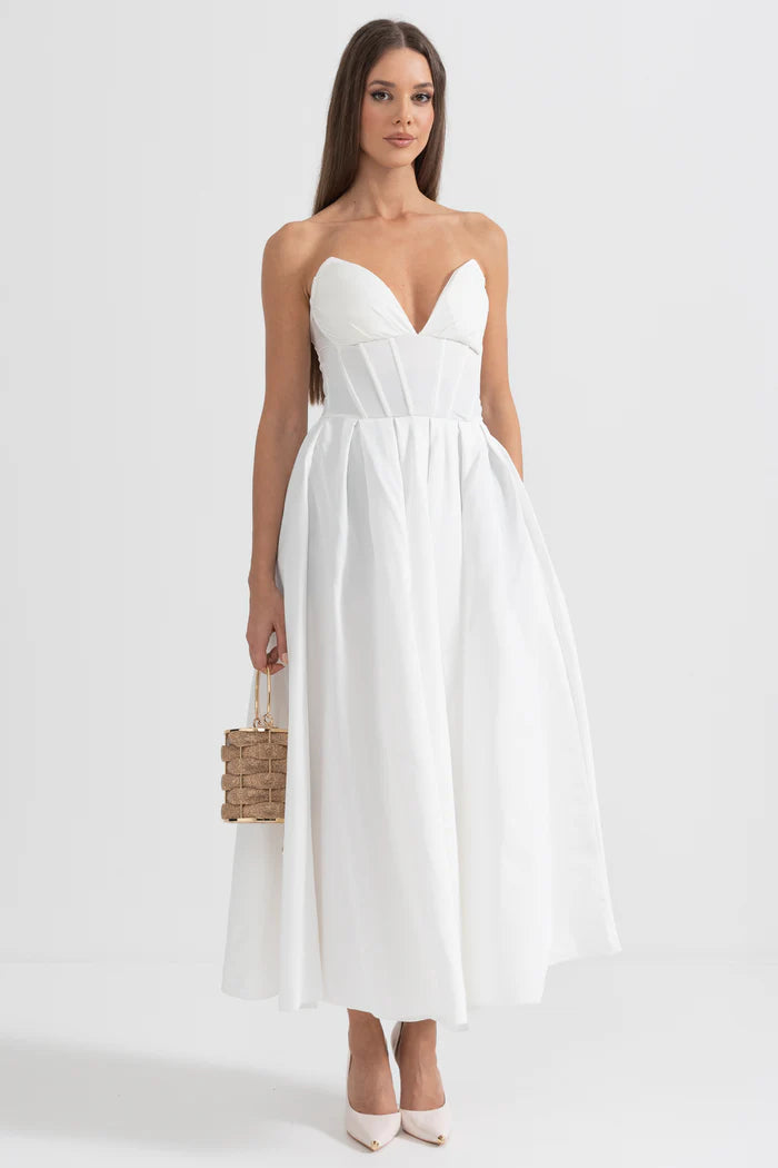 Sophisticated Strapless Midi Dress with Fitted Bodice