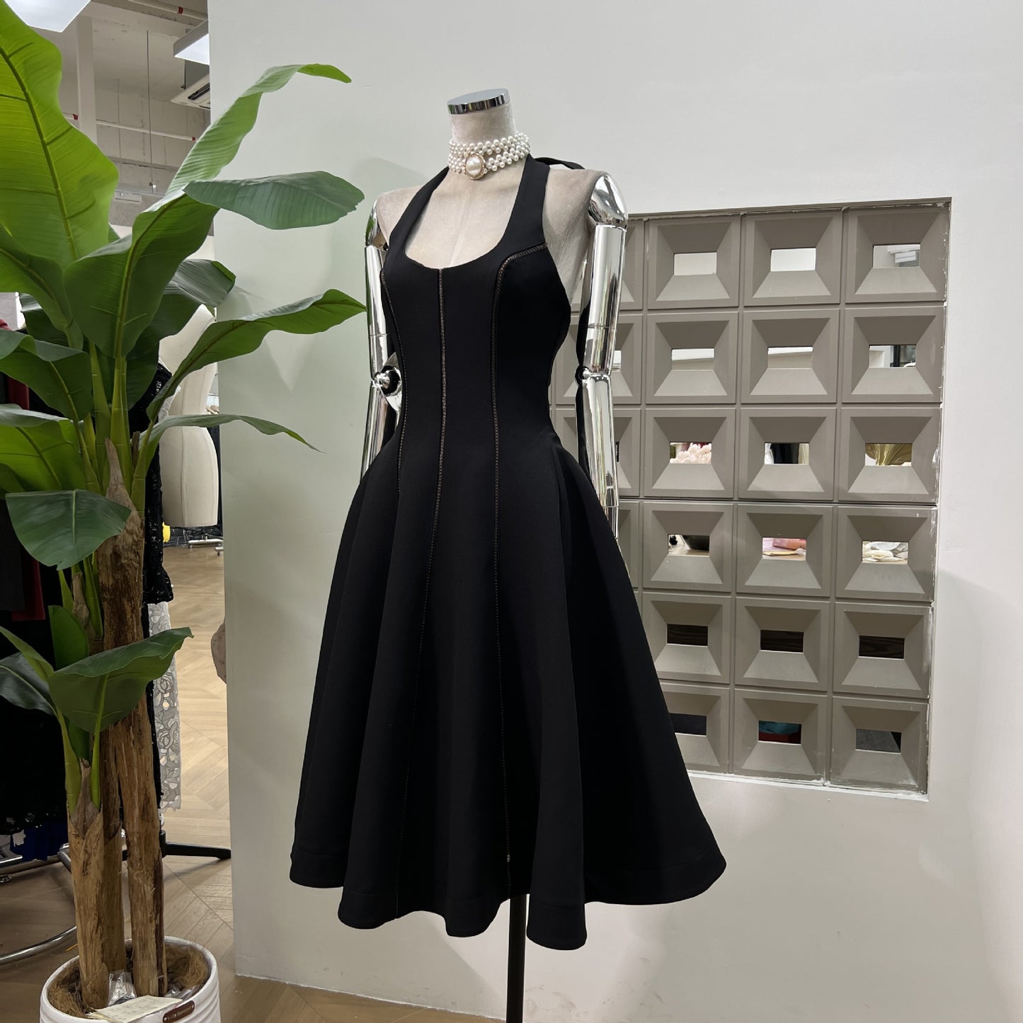Lace-up Halterneck Backless Dress