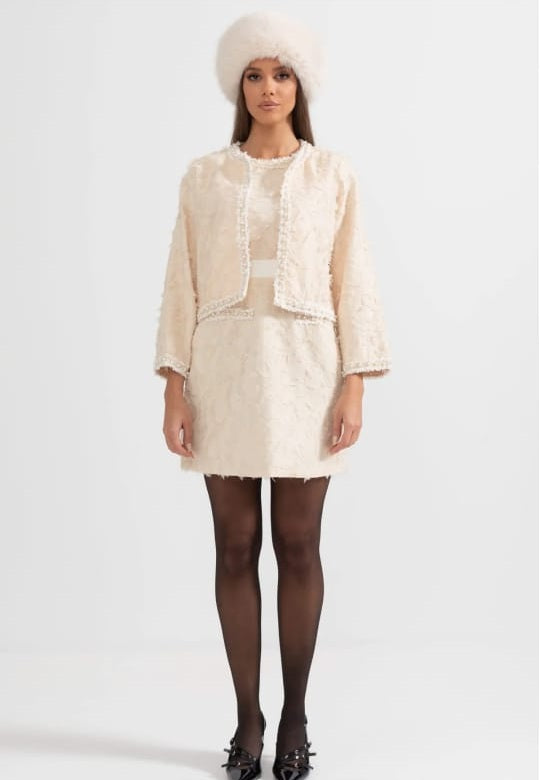 Feather Pattern Two-Piece Set With Pearl Details - Ivoire