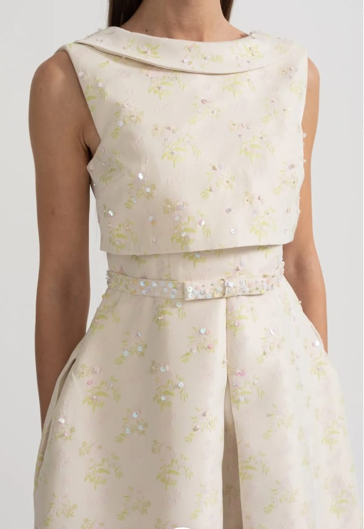 Blumengestickte ärmellose Kleid mit hohem Ausschnitt und vorderer Schlitz - Ivoire